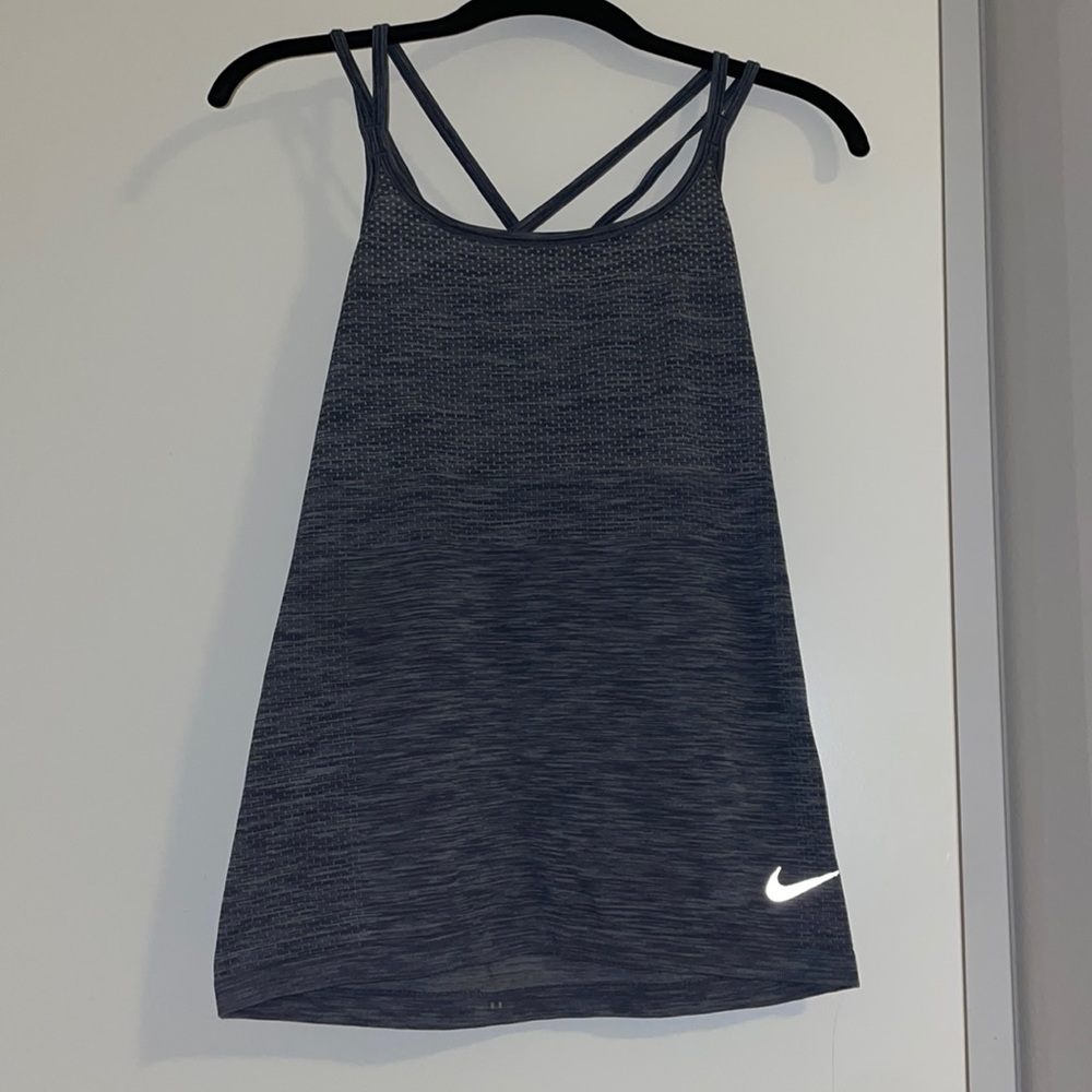 Nike workout tank top